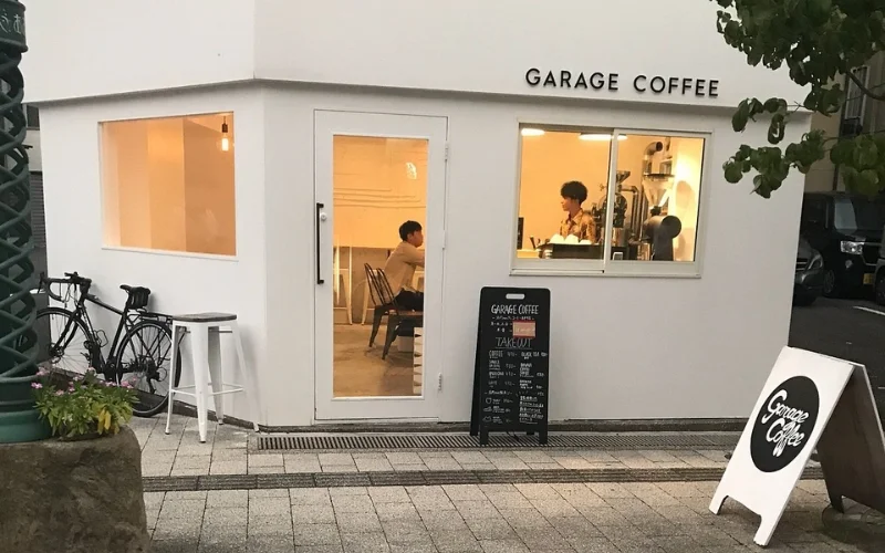 Garage Coffee View Cực Chất Tại 26A Lữ Gia