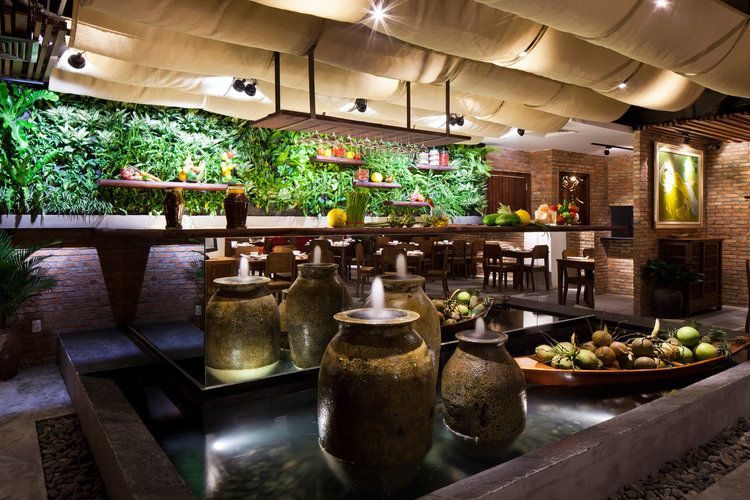 Không gian Vườn Dừa Bistro